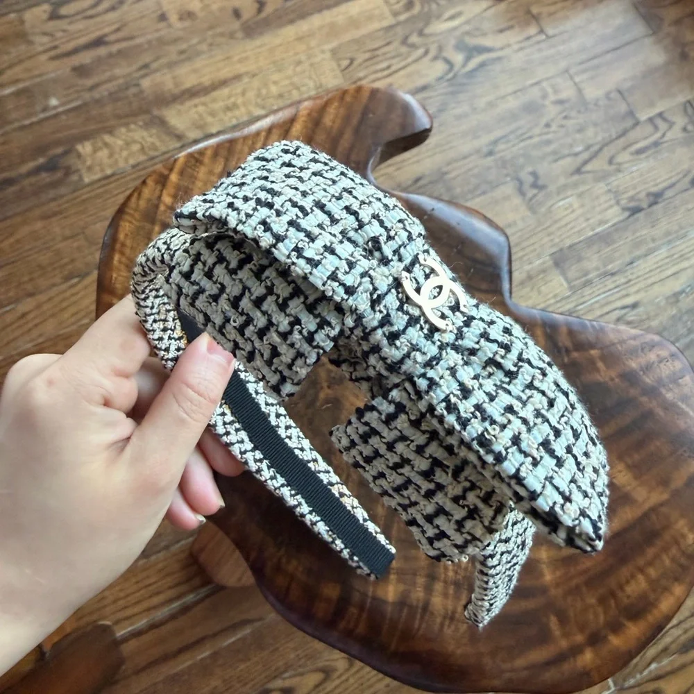CHANEL Tweed Bow Headband - Picture 2 of 7